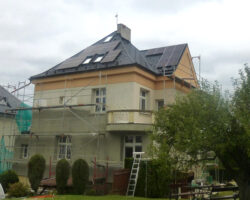 Čast lešení je dole Čast lešení je dole